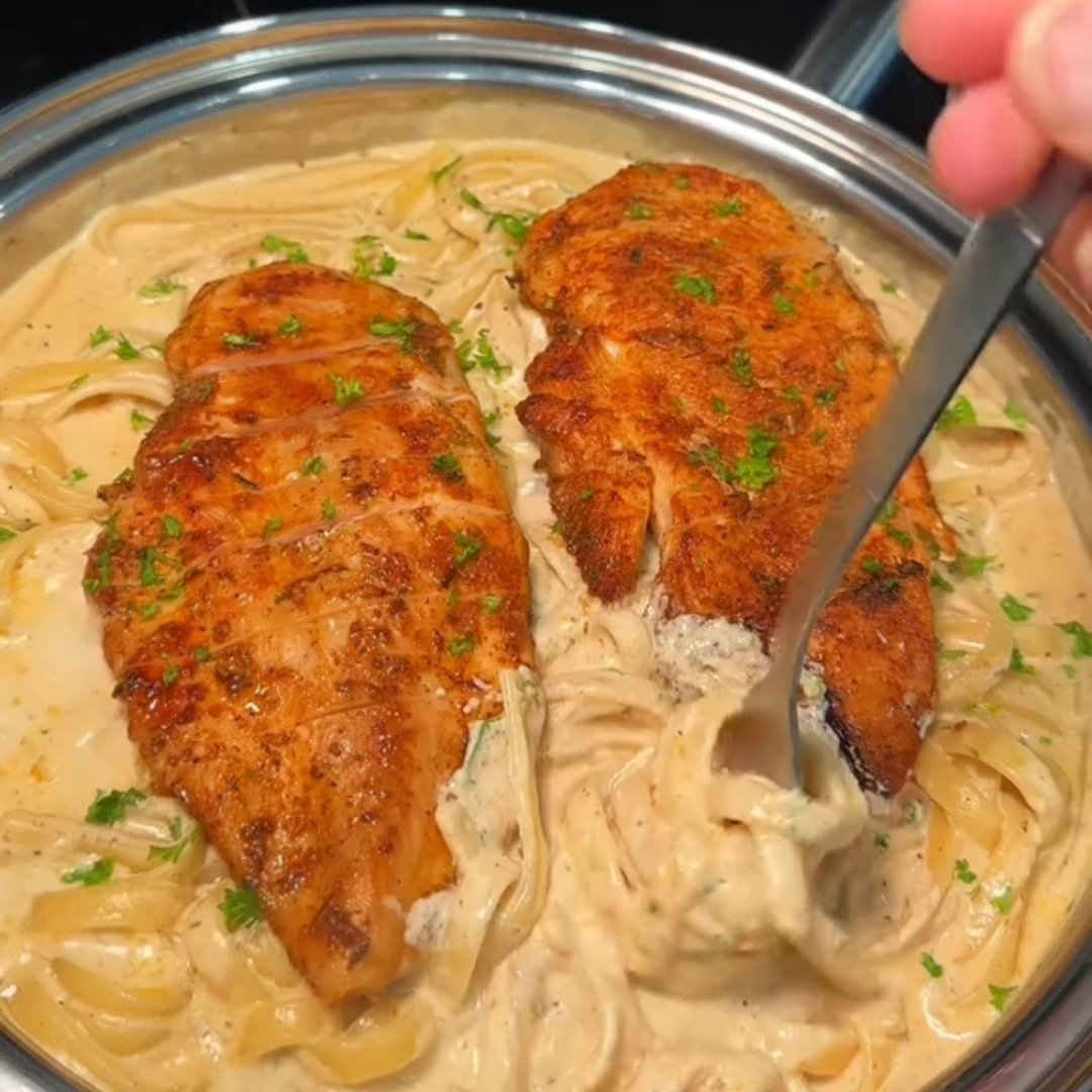 Grilled Chicken Alfredo Pasta