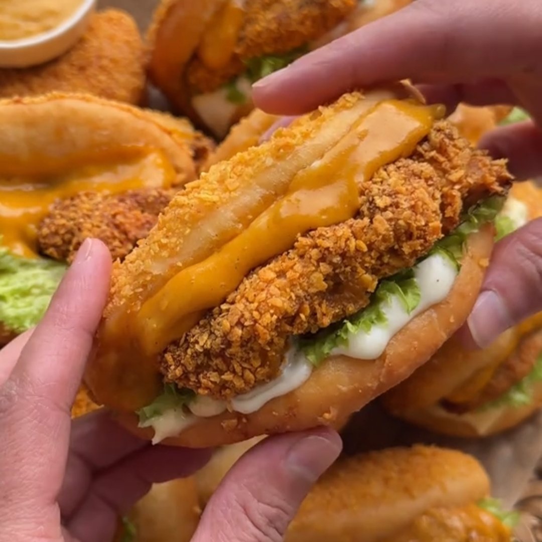 Hot Chili Chicken Burgers