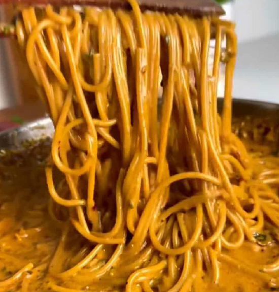 Caramelized Onion & Garlic Spaghetti