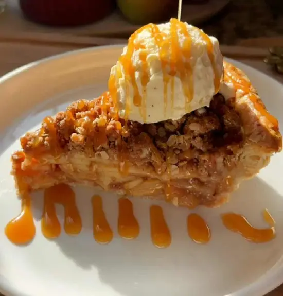 Apple Crumble Pie